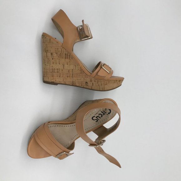 Sam Edelman Classic Wedge - Picture 4 of 7